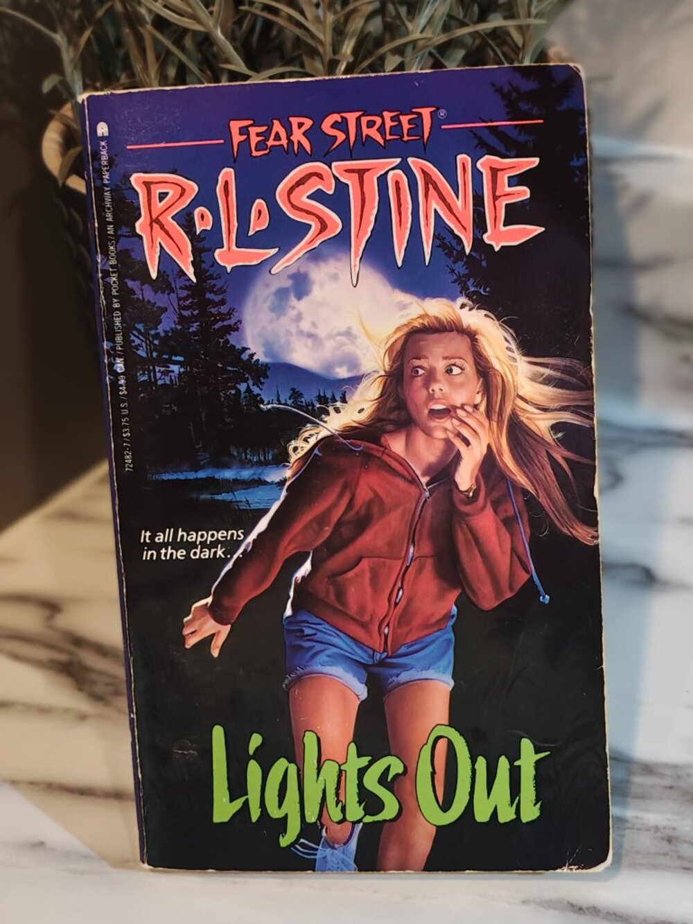 Vintage First Edition 1991 R.L. Stine Fear Street: Lights Out